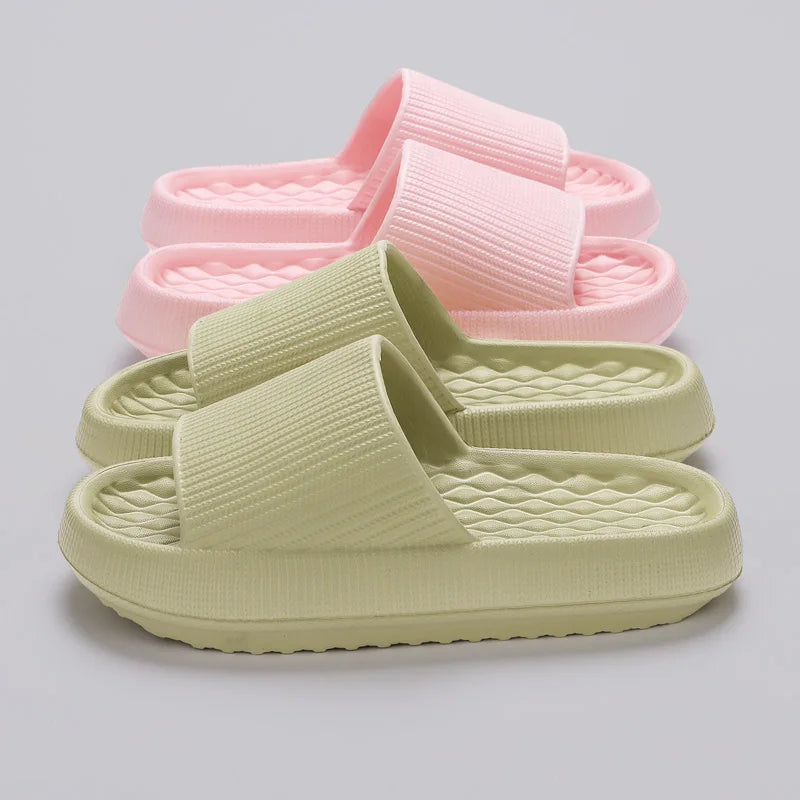 Chinelos de nuvem de plataforma grossa feminina Soft Sole Pillow Slides Summer Beach