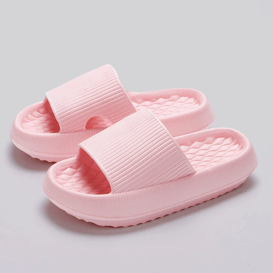 Chinelos de nuvem de plataforma grossa feminina  Soft Sole Pillow Slides Summer Beach