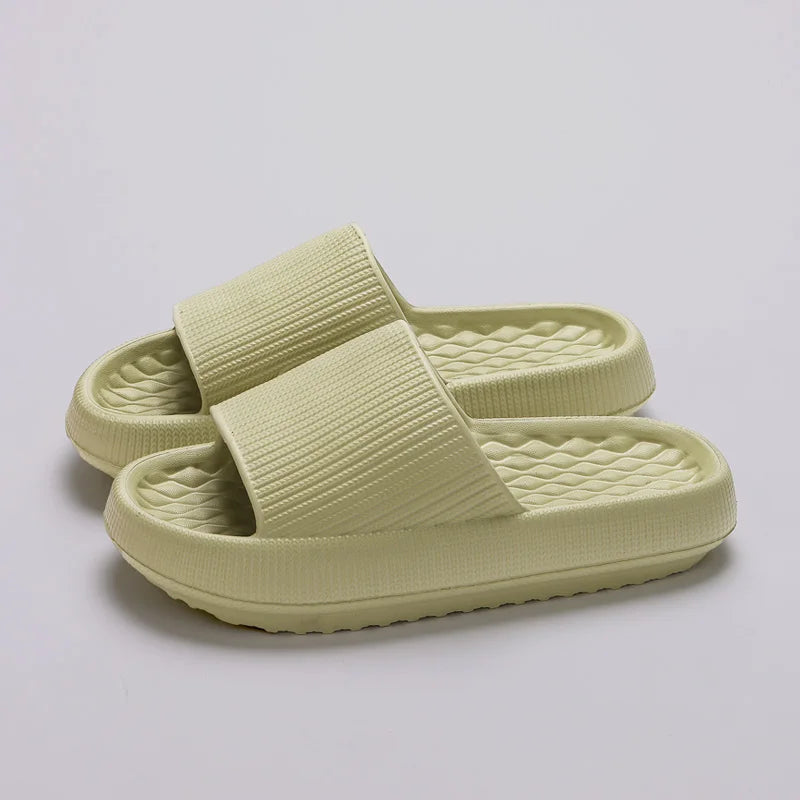Chinelos de nuvem de plataforma grossa feminina  Soft Sole Pillow Slides Summer Beach