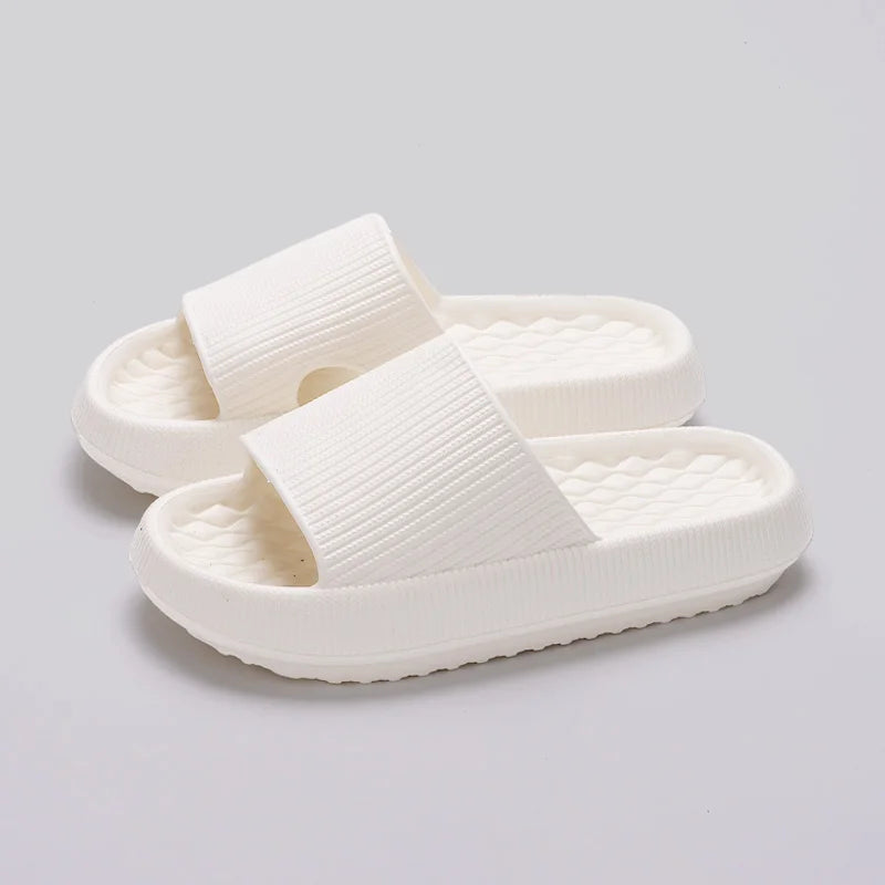 Chinelos de nuvem de plataforma grossa feminina  Soft Sole Pillow Slides Summer Beach